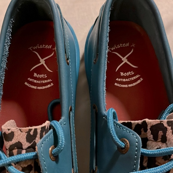 New Twisted X women’s driving Mocs 8 1/2 - Picture 5 of 11